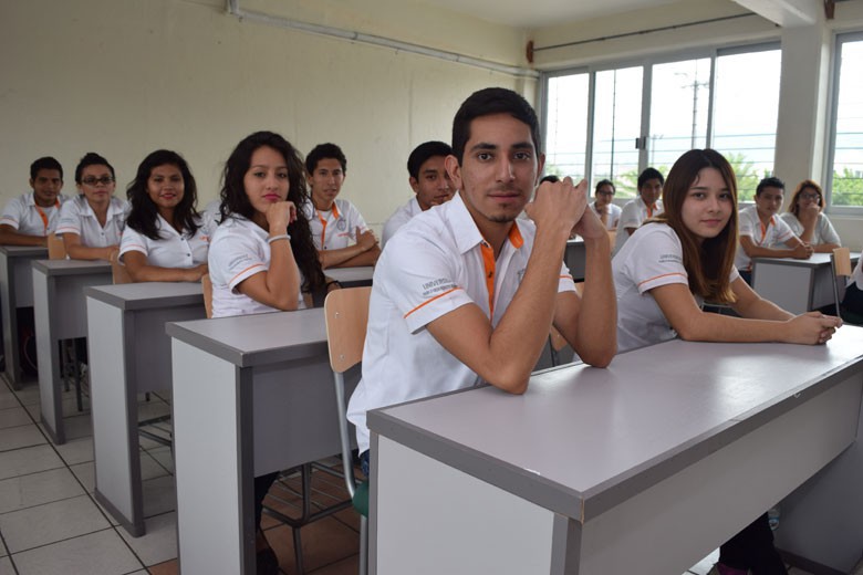 Colegio Pablo Guardado Chávez