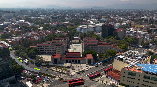Escuela Primaria Urbana Revolución/ 20 De Noviembre